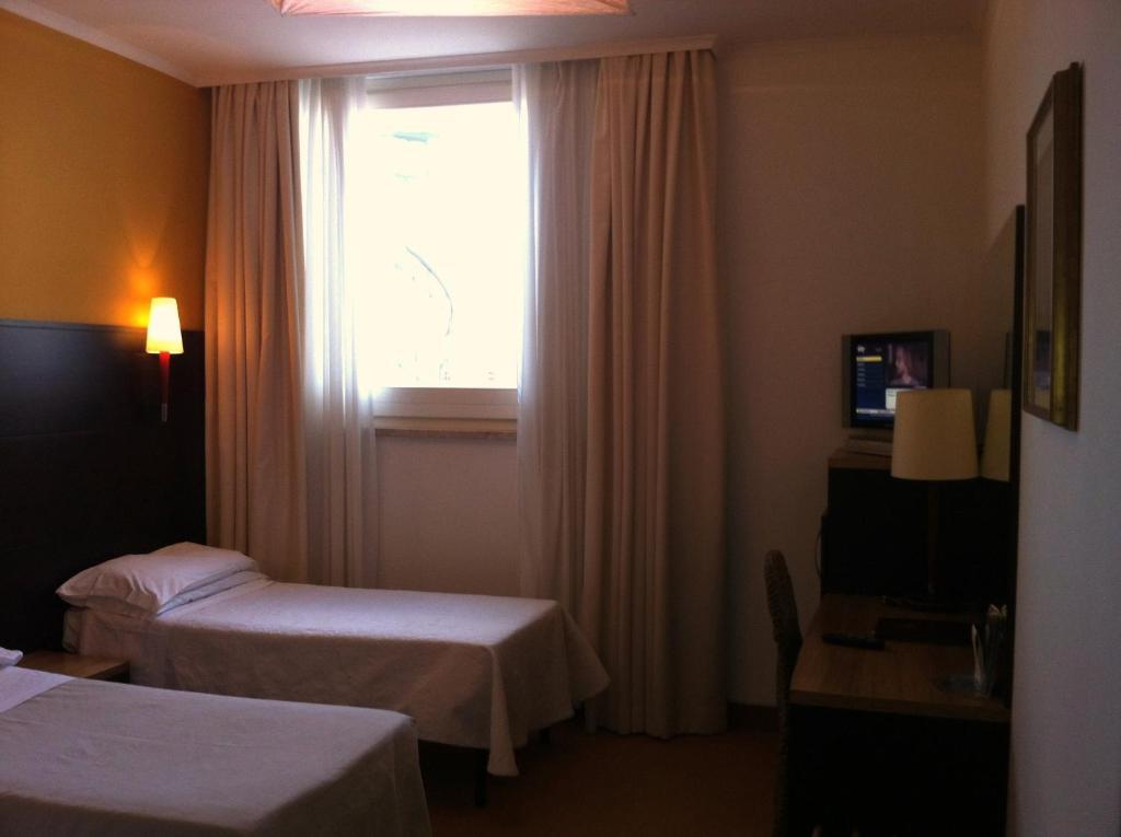 Alanno Hotel Villa Alessandra חדר תמונה